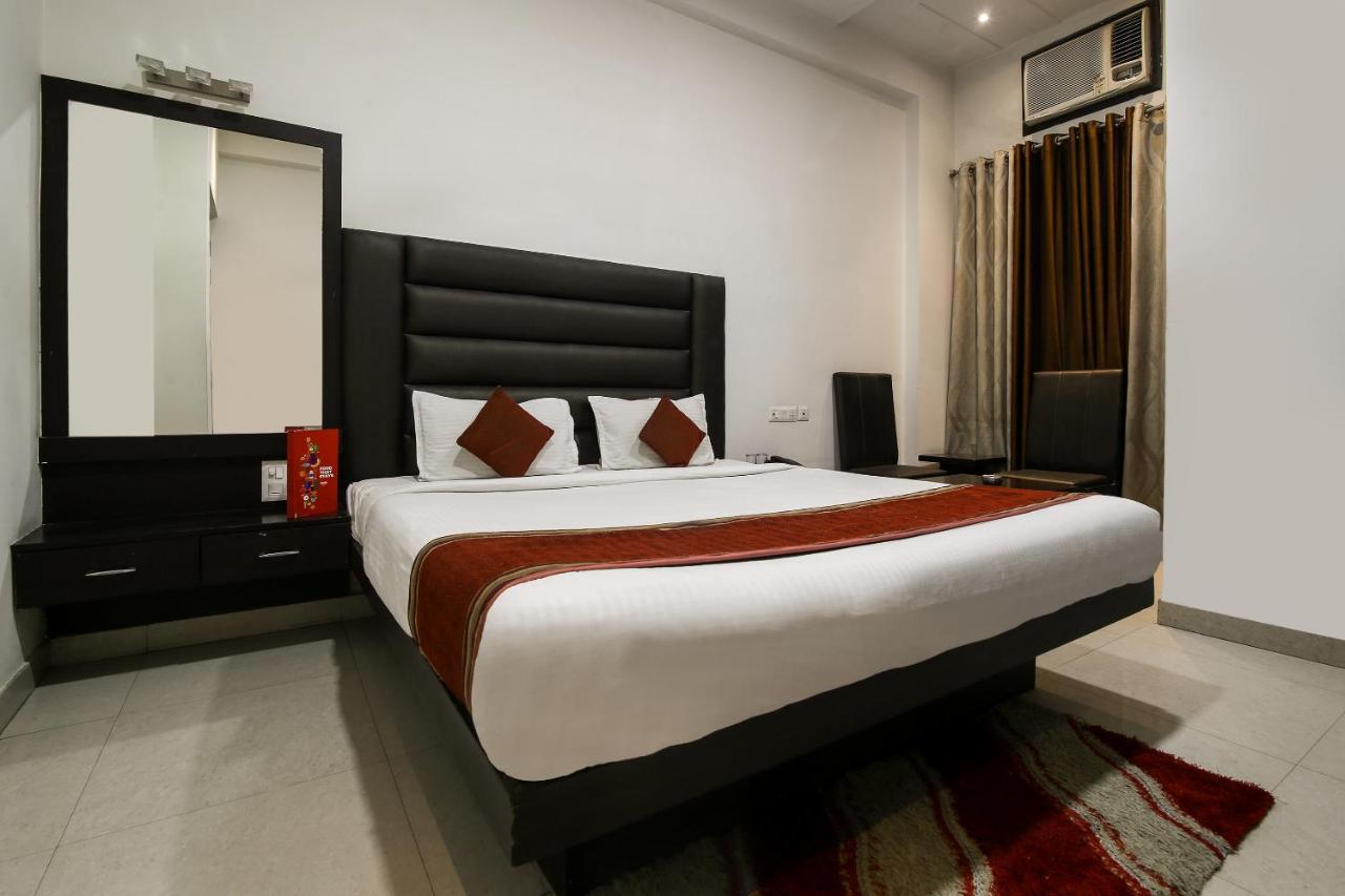 Hotel Madhushrie Agra  Esterno foto